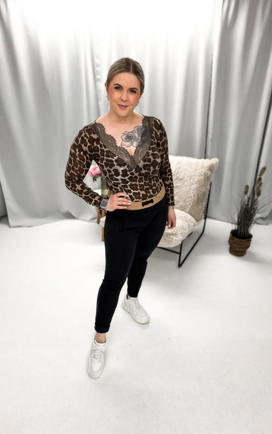 Leoprint Shirt mit Spitze, V-Ausschnitt