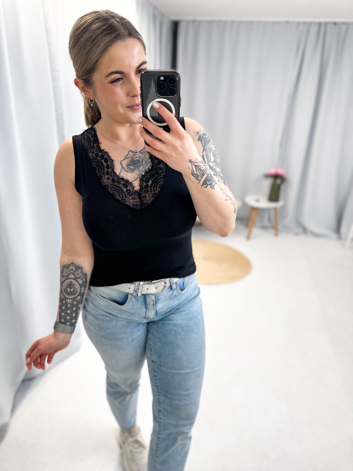 Top Joline, mit spitze und Cashmere Anteil (70124)