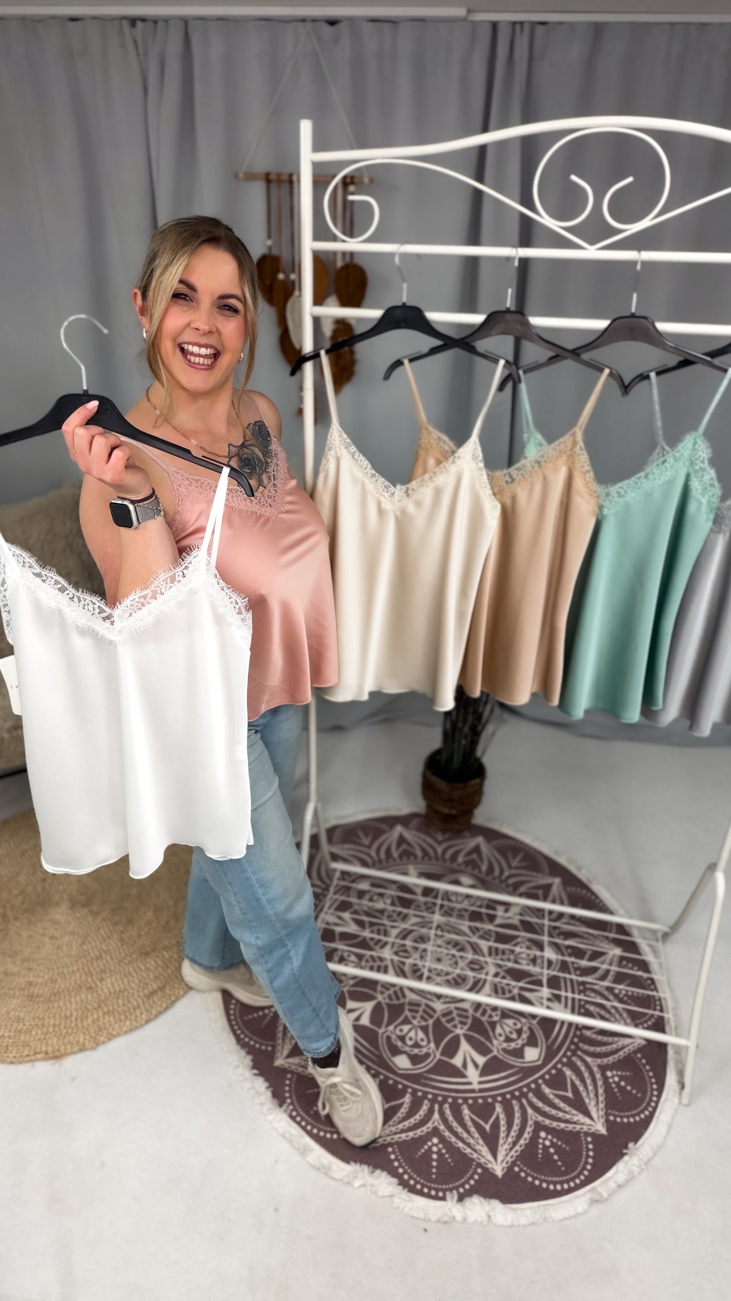 Top Stella mit Spitze (63526).