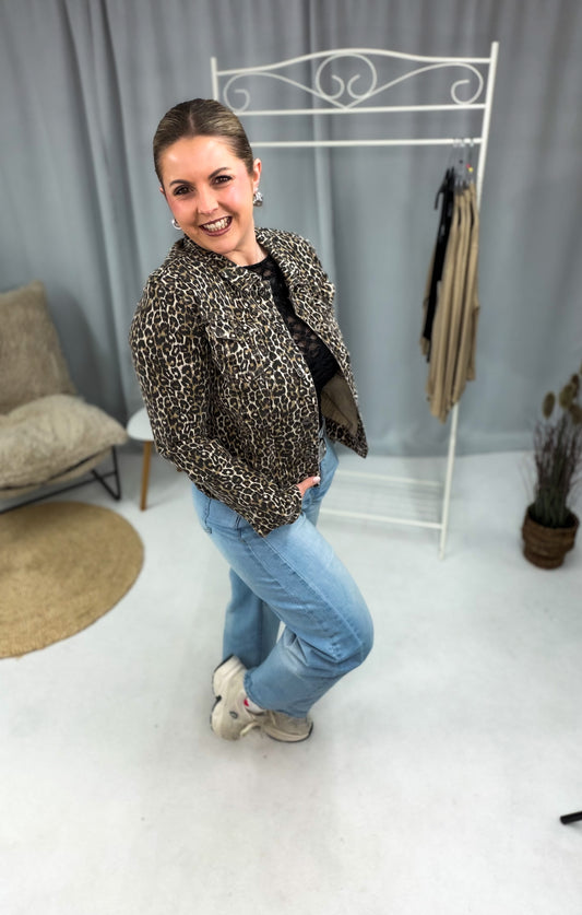 Jeansjacke im Leoprint (63844)