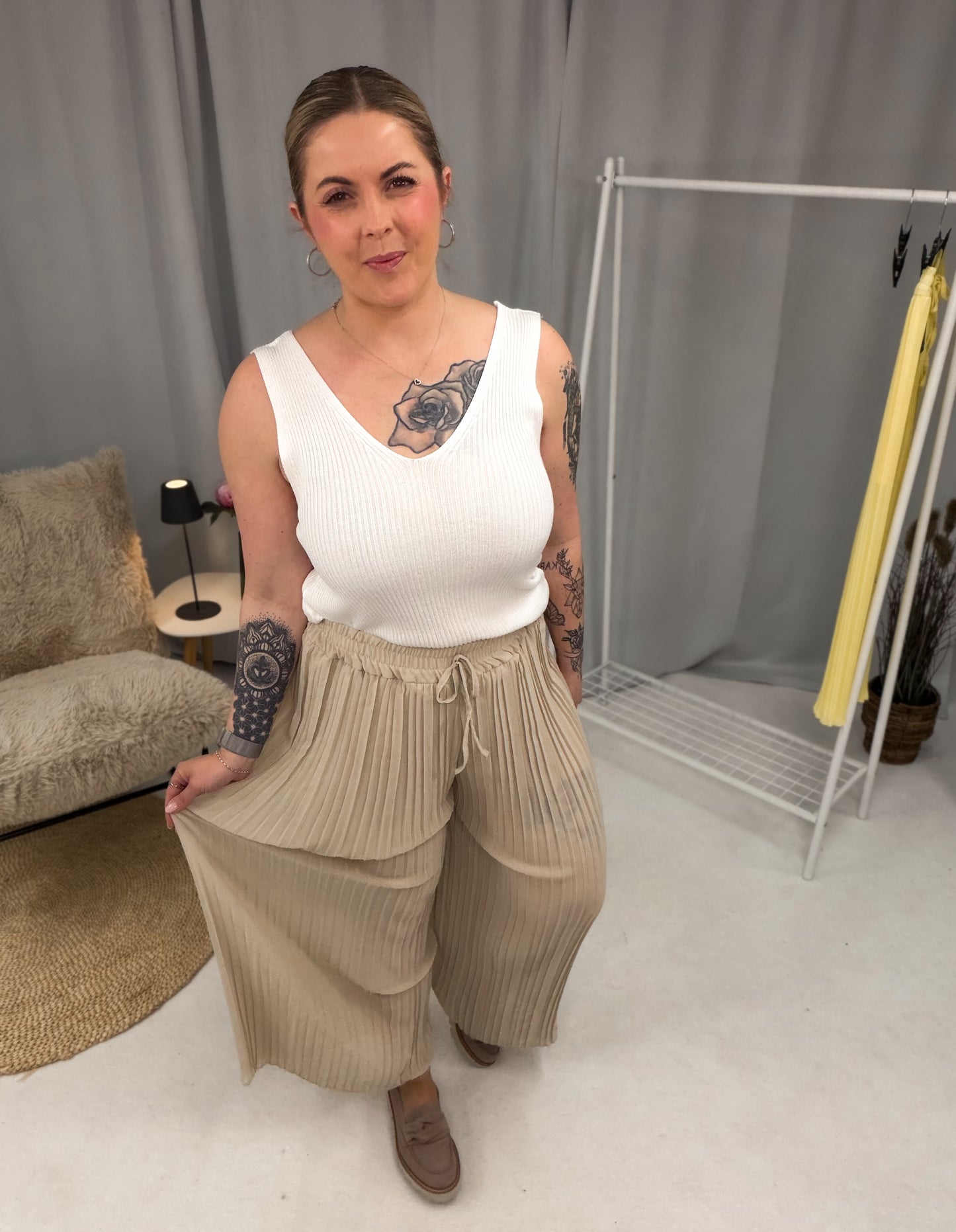 Plisseehose Mara, mit Viskose Shorts drunter (70138)